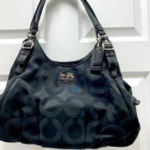 Beautiful EUC Coach “C” purse